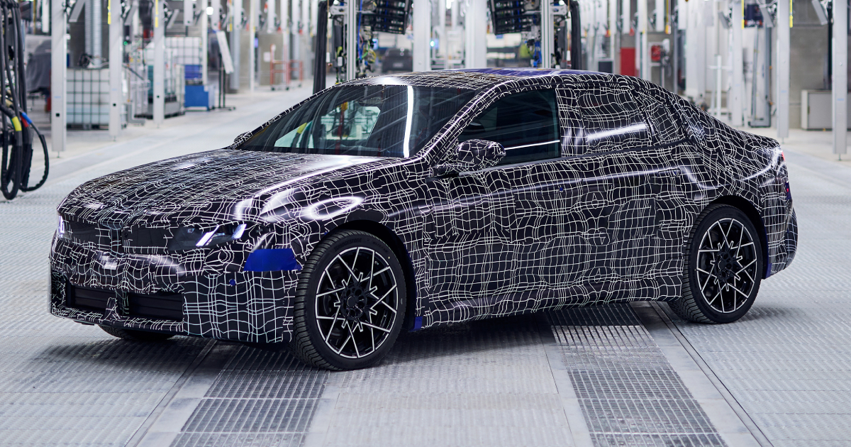 Закамуфльований BMW i3