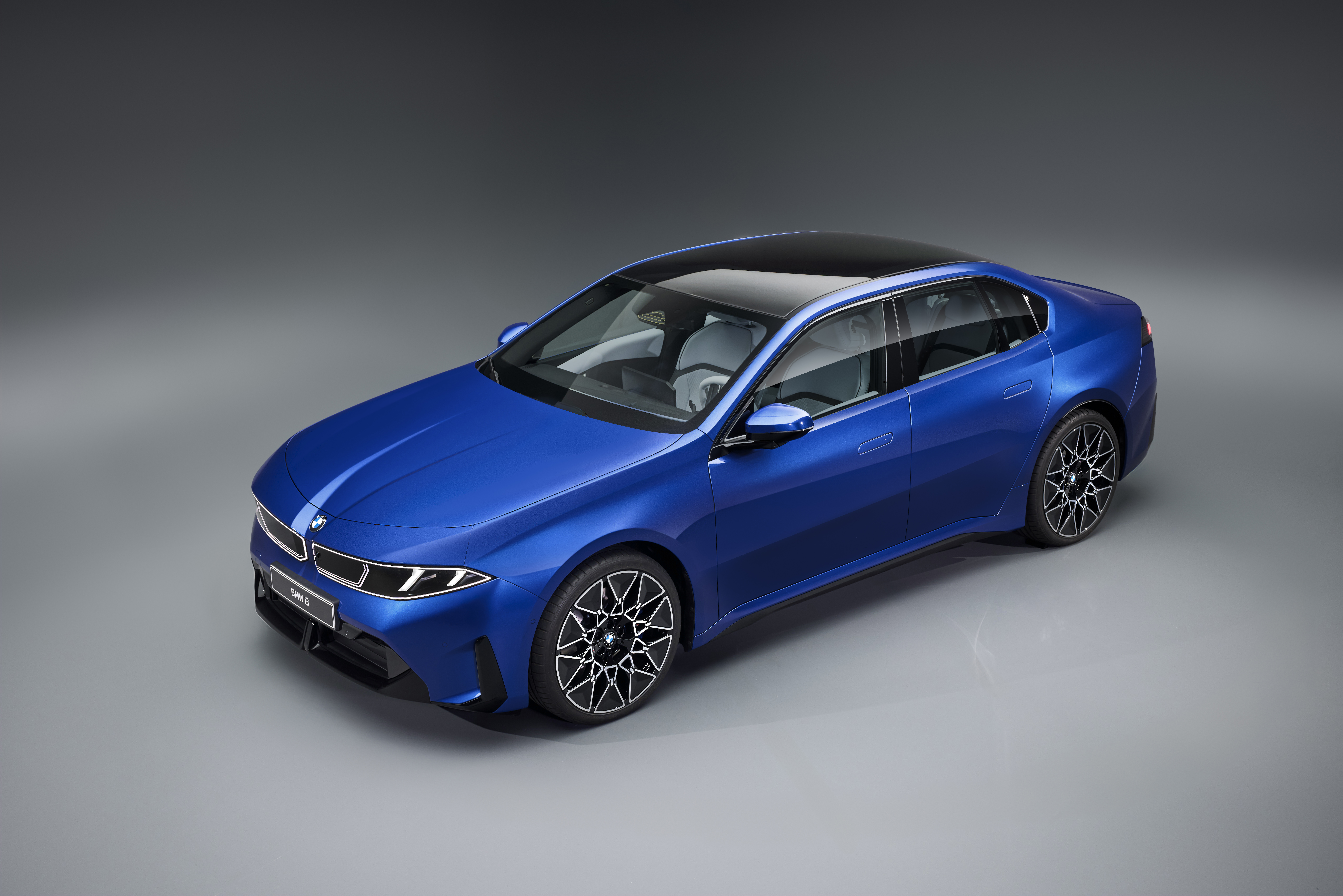 Новый BMW i3 передняя часть