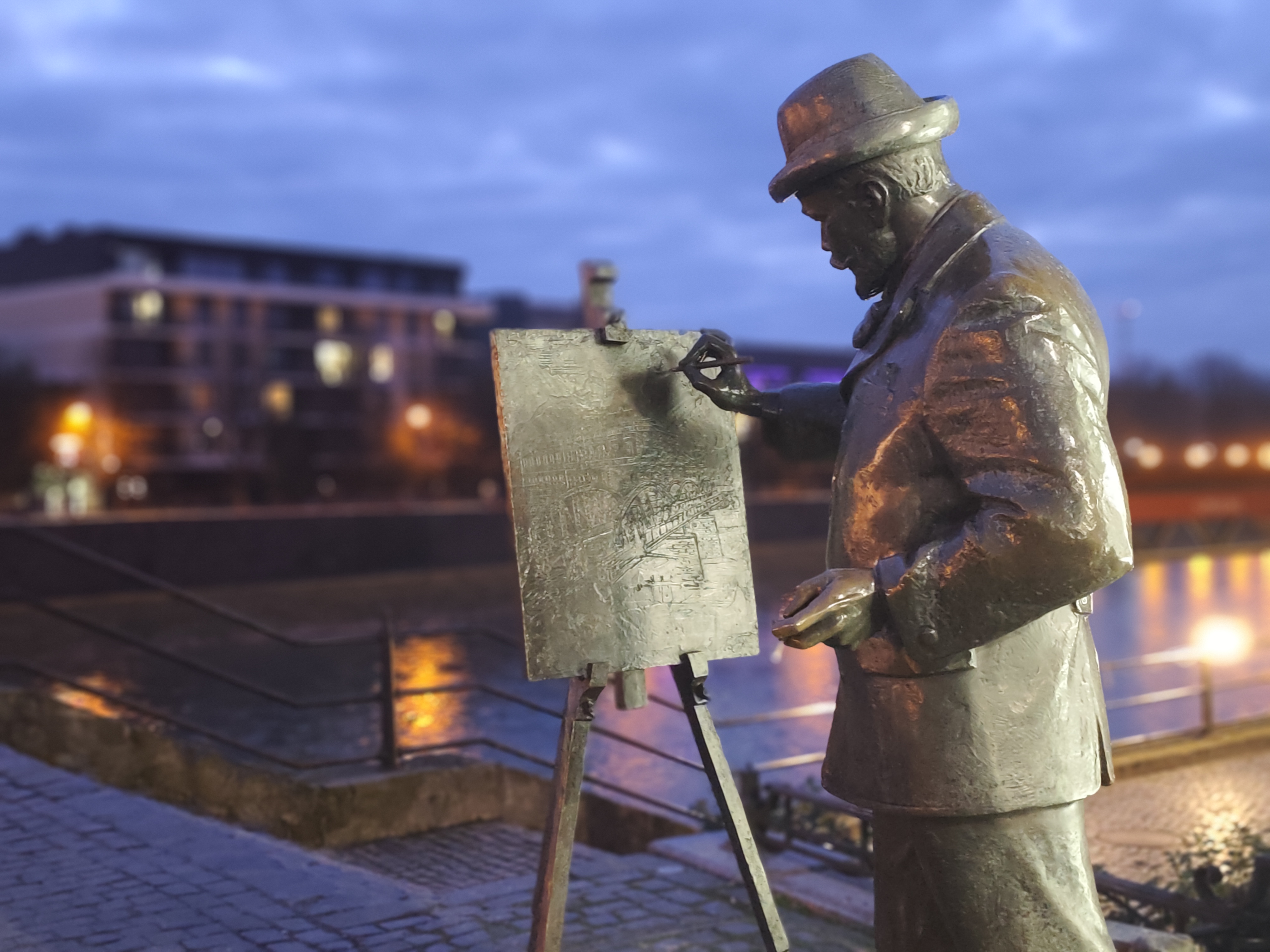 Портретная фотография с эффектом размытия фона