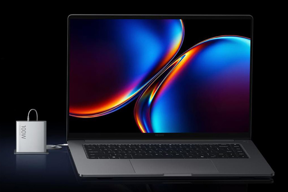 Redmi Book Pro 2026 - вид спереди