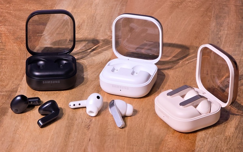 Цветовая гамма новых наушников Samsung Galaxy Buds 4