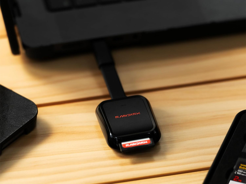 Карта пам'яті SanDisk Extreme Pro UHS-II SD 2 ТБ передня частина