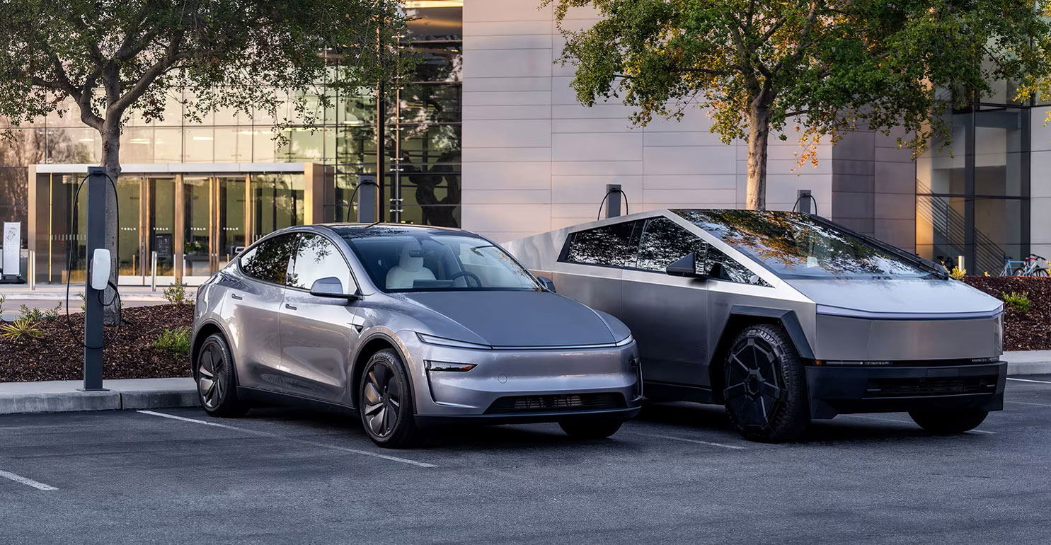 Tesla Tall Pedesta Cybertrackl