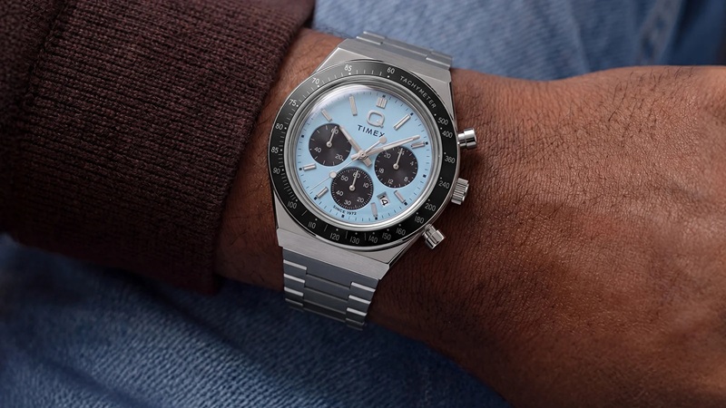 Timex Q Chronograph модель с темно-зеленым циферблатом