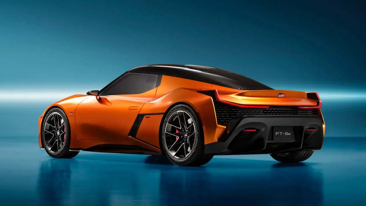 Задняя часть концептуального автомобиля Toyota FT-Se