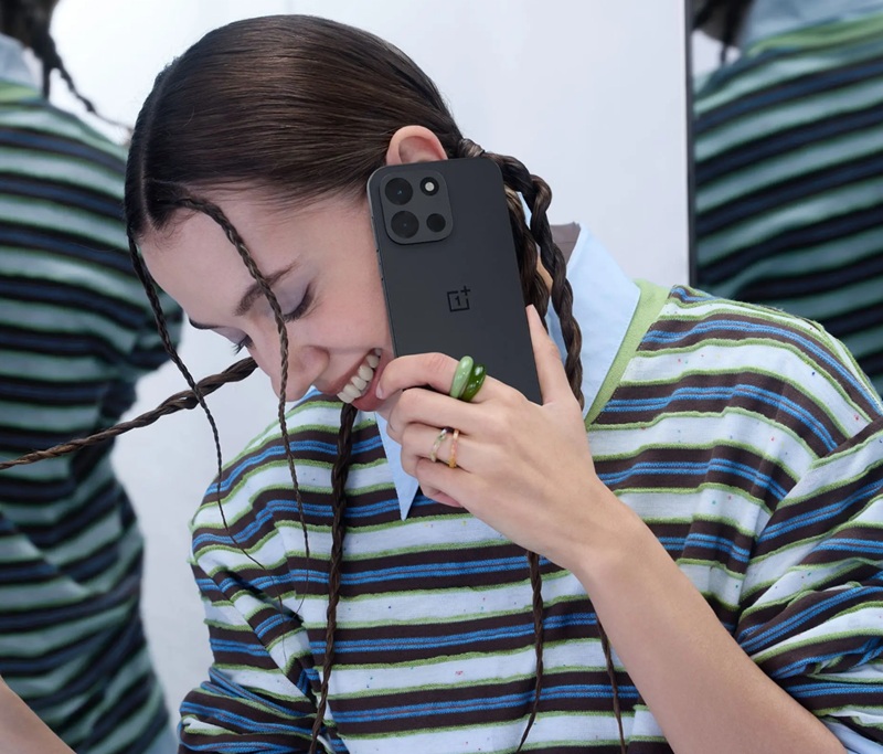 OnePlus Nord 6 in Black