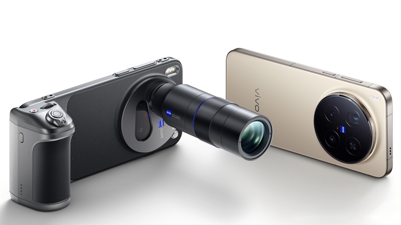 Vivo X300 Ultra in different colors