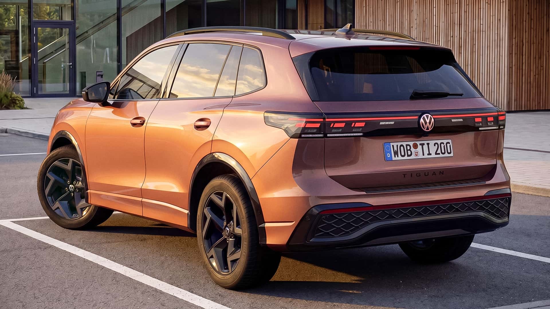 Обновленный интерьер Volkswagen Tiguan Edition 20