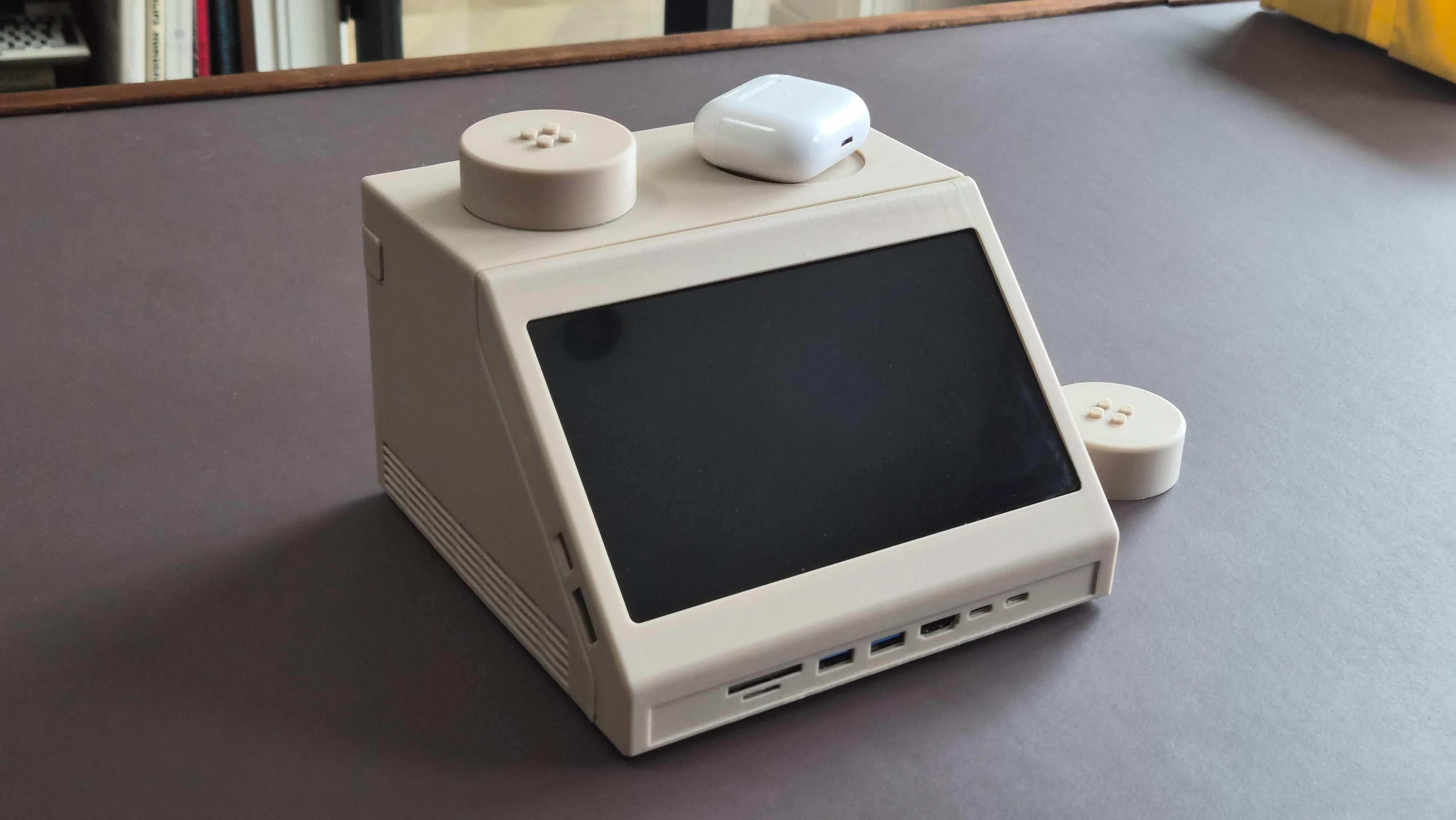 Двойной вид ретро корпуса M2x2