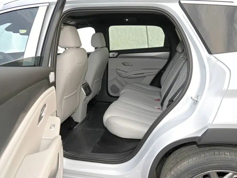 BYD Song Ultra EV центральный дисплей