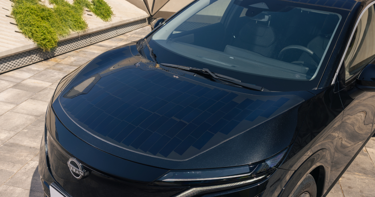 Сонячні панелі на даху Nissan Ariya