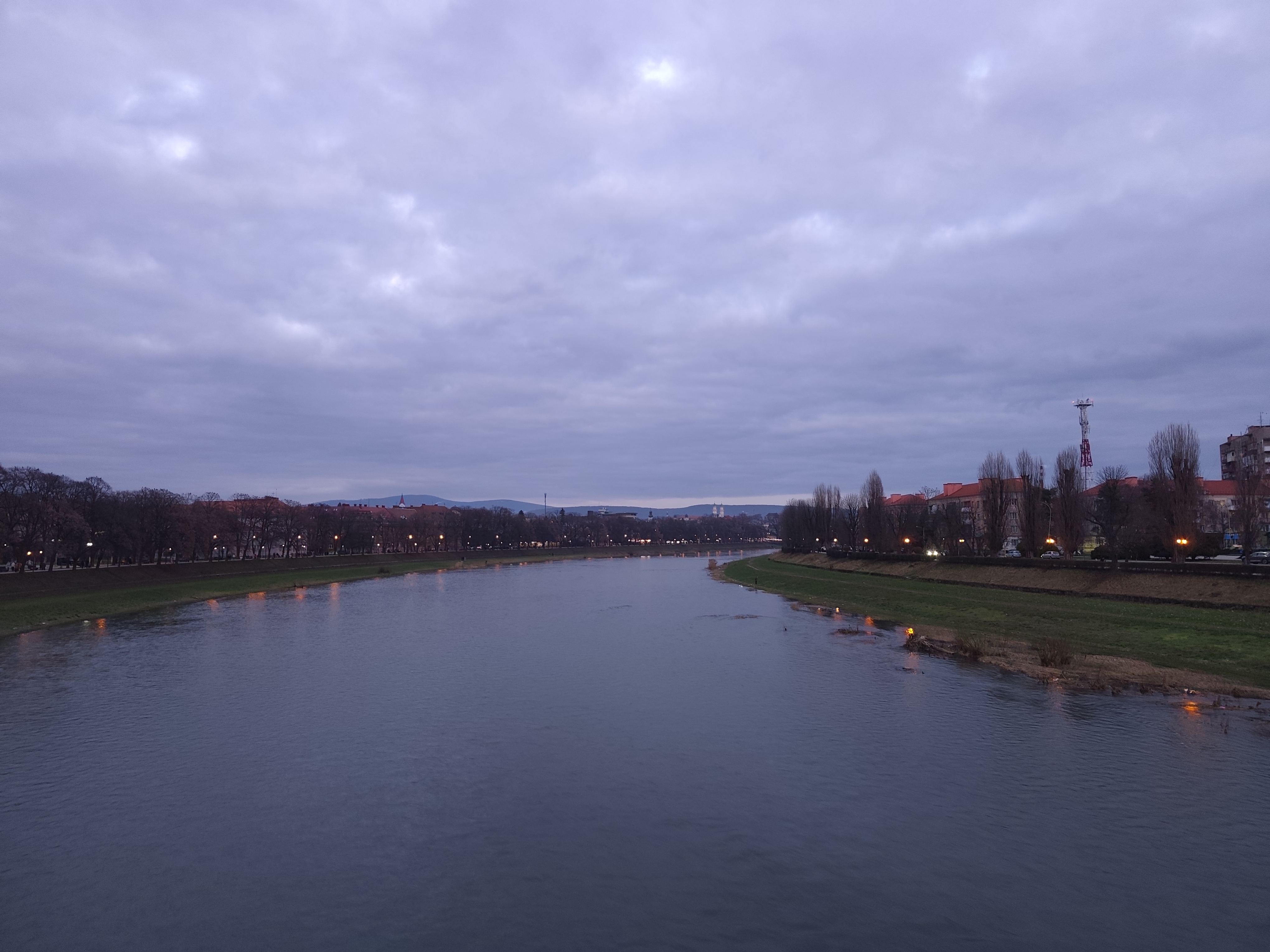 Портретный образец зума на камере Redmi Note 15